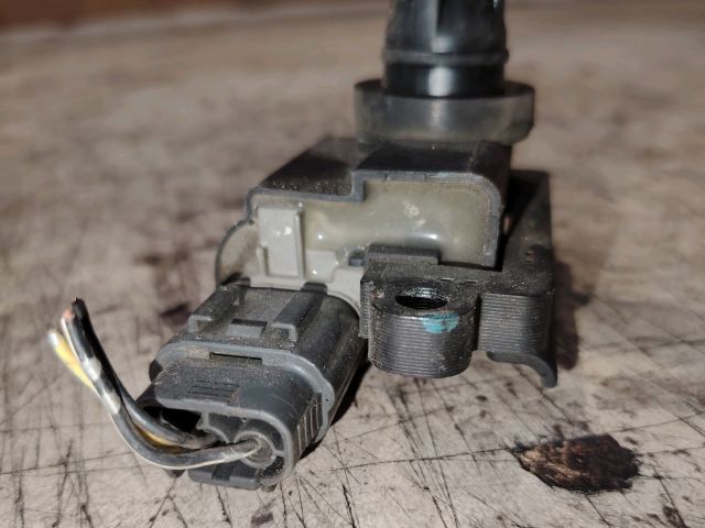 bontott SUZUKI WAGON R PLUS Gyújtótrafó