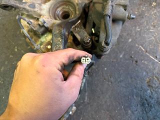 bontott SUZUKI WAGON R PLUS Jobb első Csonkállvány Kerékaggyal