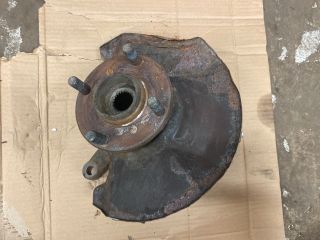 bontott SUZUKI WAGON R PLUS Jobb első Csonkállvány Kerékaggyal