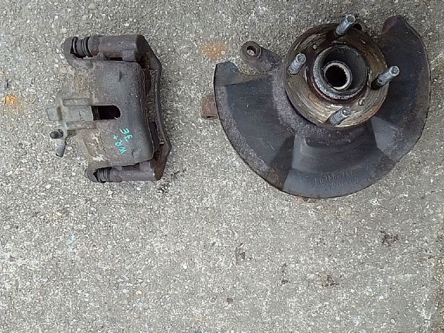 bontott SUZUKI WAGON R PLUS Jobb első Csonkállvány Kerékaggyal