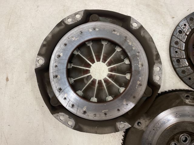 bontott SUZUKI WAGON R PLUS Kuplung Szett Lendkerékkel