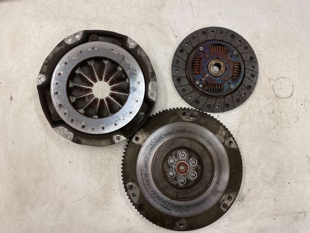 bontott SUZUKI WAGON R PLUS Kuplung Szett Lendkerékkel