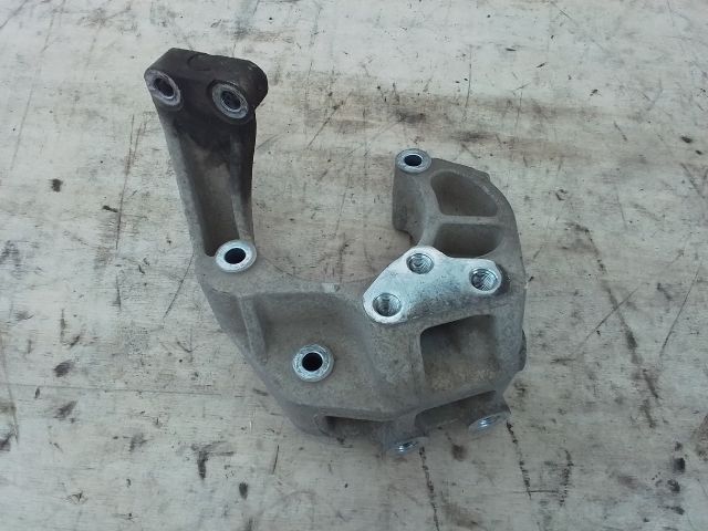 bontott SUZUKI WAGON R PLUS Motor Tartó Bak (Fém)