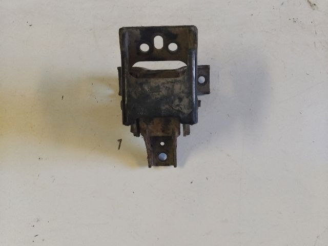 bontott SUZUKI WAGON R PLUS Motor Tartó Bak (Fém)