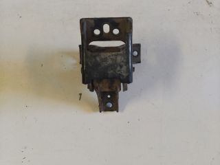 bontott SUZUKI WAGON R PLUS Motor Tartó Bak (Fém)