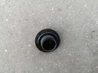 bontott SUZUKI WAGON R PLUS Olajbeöntő Sapka