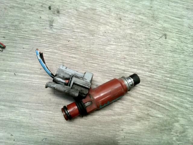 bontott SUZUKI WAGON R PLUS Porlasztó (1 db)