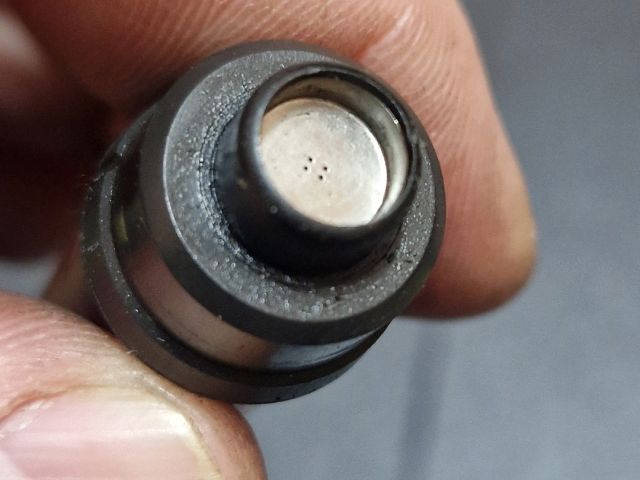 bontott SUZUKI WAGON R PLUS Porlasztó (1 db)