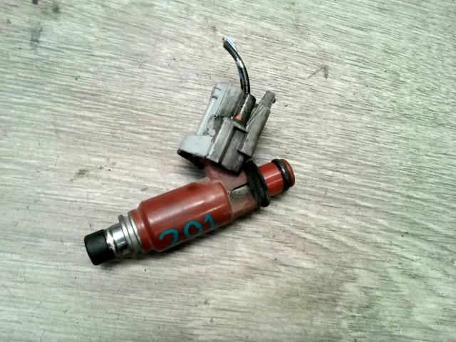 bontott SUZUKI WAGON R PLUS Porlasztó (1 db)