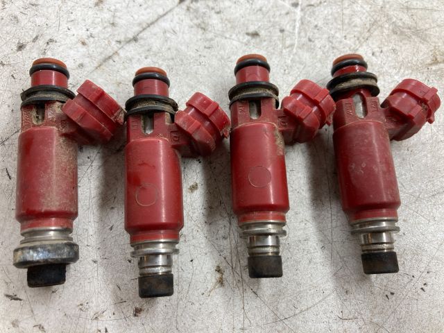 bontott SUZUKI WAGON R PLUS Porlasztó (1 db)