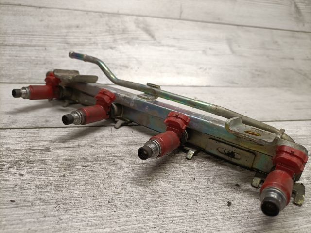 bontott SUZUKI WAGON R PLUS Porlasztó (1 db)