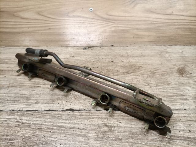 bontott SUZUKI WAGON R PLUS Porlasztó Sor / Híd