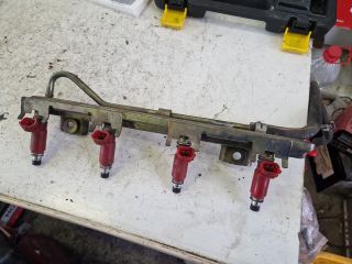 bontott SUZUKI WAGON R PLUS Porlasztó Sor / Híd