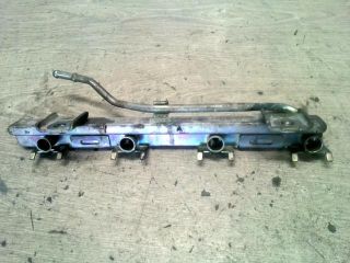 bontott SUZUKI WAGON R PLUS Porlasztó Sor / Híd