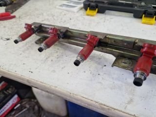 bontott SUZUKI WAGON R PLUS Porlasztó Sor / Híd