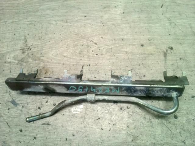 bontott SUZUKI WAGON R PLUS Porlasztó Sor / Híd