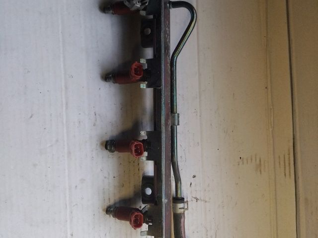 bontott SUZUKI WAGON R PLUS Porlasztó Sor / Híd