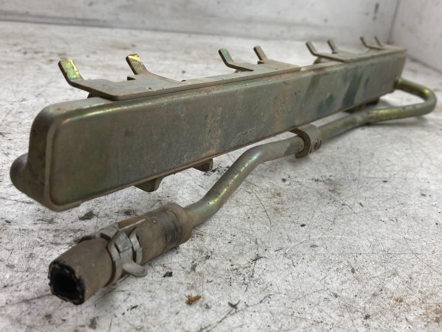 bontott SUZUKI WAGON R PLUS Porlasztó Sor / Híd