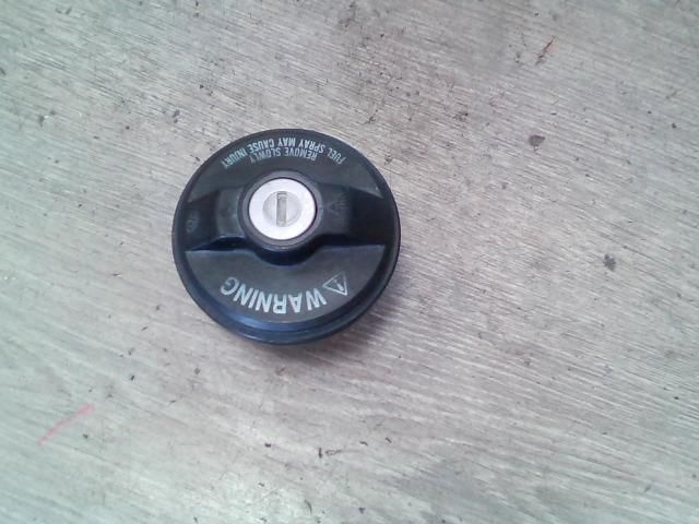 bontott SUZUKI WAGON R PLUS Tanksapka