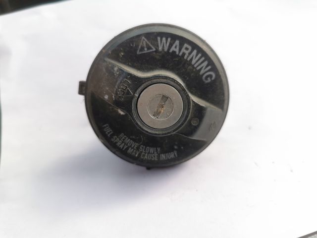 bontott SUZUKI WAGON R PLUS Tanksapka