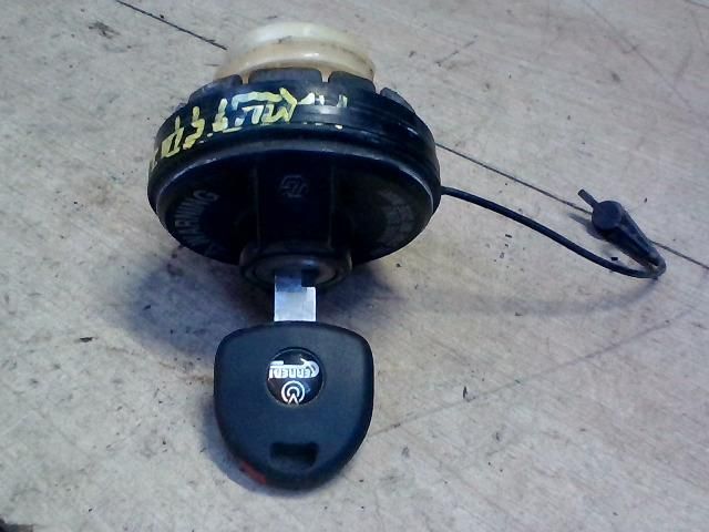 bontott SUZUKI WAGON R PLUS Tanksapka