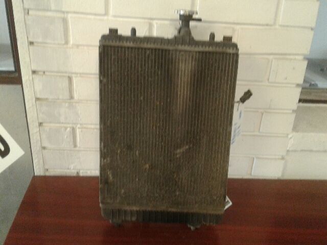 bontott SUZUKI WAGON R PLUS Vízhűtő Radiátor (Nem klímás)