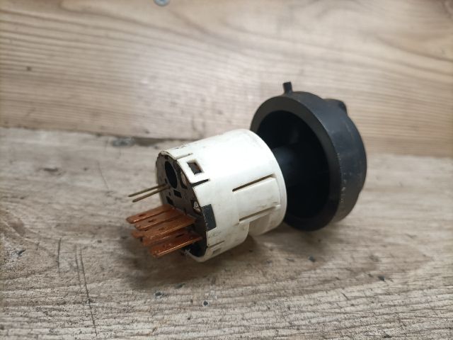 bontott SUZUKI WAGON R PLUS Ablakfűtés Kapcsoló