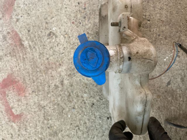 bontott SUZUKI WAGON R PLUS Ablakmosó Tartály