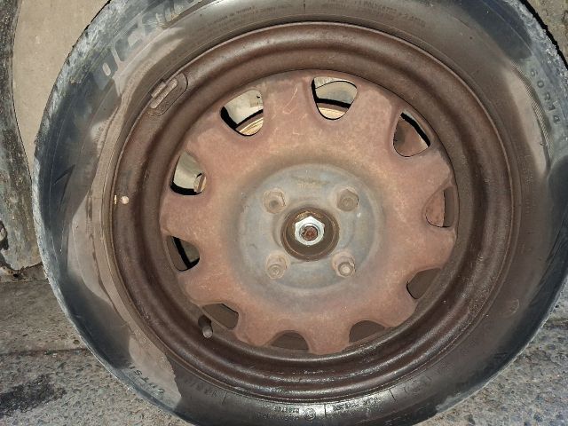 bontott SUZUKI WAGON R PLUS Acélfelni Szett