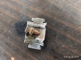 bontott SUZUKI WAGON R PLUS Akkumulátor Leszorító