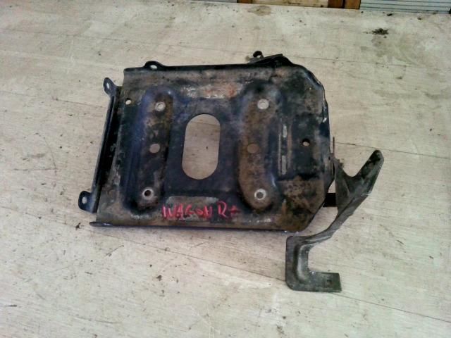 bontott SUZUKI WAGON R PLUS Akkumulátor Tartó