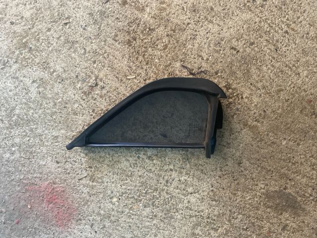 bontott SUZUKI WAGON R PLUS Bal A Oszlop Oldalablak Üveg