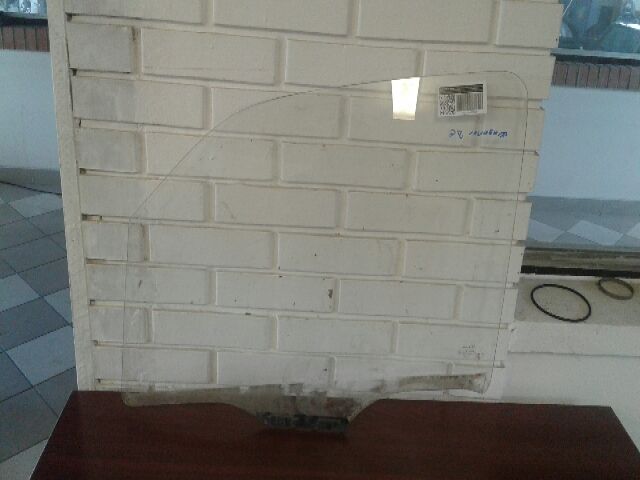 bontott SUZUKI WAGON R PLUS Bal első Ablak