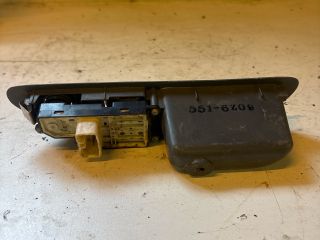 bontott SUZUKI WAGON R PLUS Bal első Ablakemelő Kapcsoló