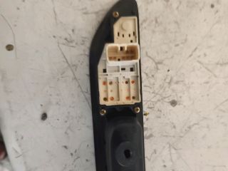 bontott SUZUKI WAGON R PLUS Bal első Ablakemelő Kapcsoló