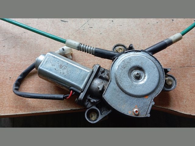 bontott SUZUKI WAGON R PLUS Bal első Ablakemelő Szerkezet (Elektromos)