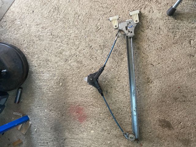 bontott SUZUKI WAGON R PLUS Bal első Ablakemelő Szerkezet (Mechanikus)