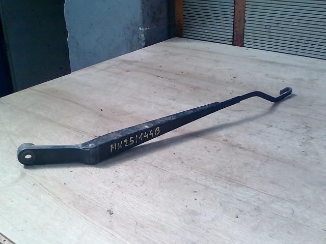 bontott SUZUKI WAGON R PLUS Bal első Ablaktörlő Kar