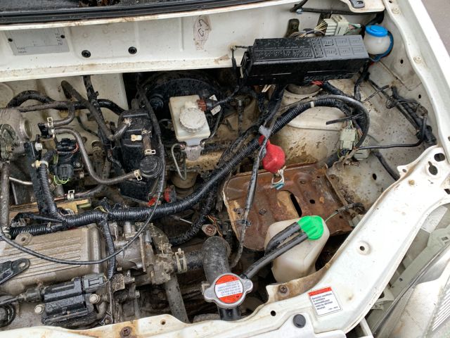 bontott SUZUKI WAGON R PLUS Bal első Ajtó (Részeivel)