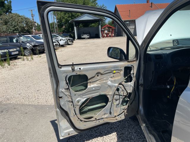 bontott SUZUKI WAGON R PLUS Bal első Ajtó (Üres lemez)