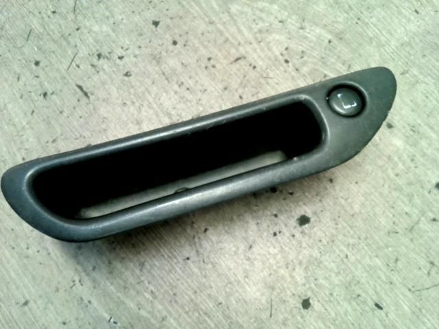 bontott SUZUKI WAGON R PLUS Bal első Ajtóbehúzó