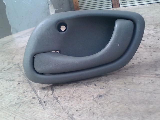 bontott SUZUKI WAGON R PLUS Bal első Belső Kilincs