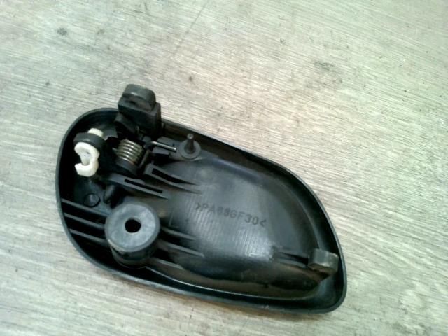 bontott SUZUKI WAGON R PLUS Bal első Belső Kilincs