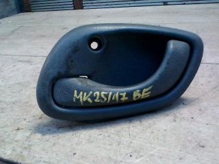 bontott SUZUKI WAGON R PLUS Bal első Belső Kilincs