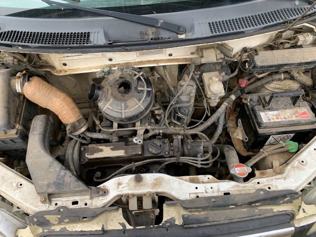 bontott SUZUKI WAGON R PLUS Bal első Dobbetét (Kerékjárati, Műanyag)