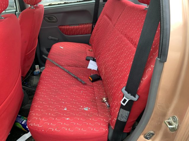 bontott SUZUKI WAGON R PLUS Bal első Dobbetét (Kerékjárati, Műanyag)