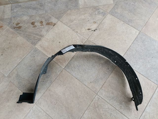 bontott SUZUKI WAGON R PLUS Bal első Első Dobbetét (Kerékjárati, Műanyag)