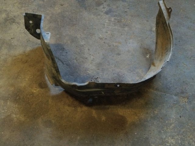 bontott SUZUKI WAGON R PLUS Bal első Első Dobbetét (Kerékjárati, Műanyag)