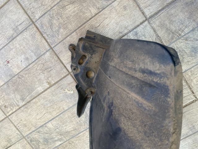 bontott SUZUKI WAGON R PLUS Bal első Első Dobbetét (Kerékjárati, Műanyag)