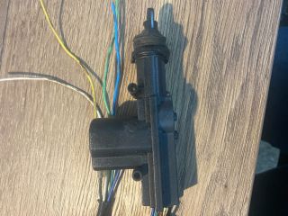 bontott SUZUKI WAGON R PLUS Bal első Központizár Motor